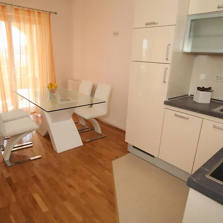 Sun سيغيت فغانييتْسا