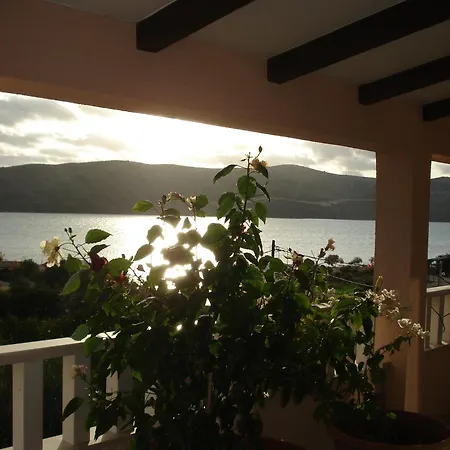 Sun Apartment *