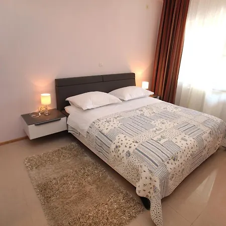 Apartment Sun Seget Vranjica
