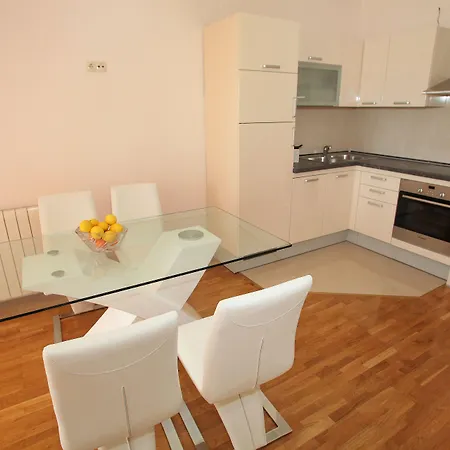 Apartment Sun Seget Vranjica